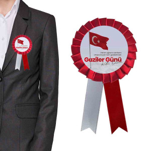 Gaziler Günü Kokartı | Türk Bayraklı Anma Töreni Yaka Rozeti Gaziler Günü Kokartı | Türk Bayraklı Anma Töreni Yaka Rozeti