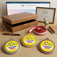Matematik Dehası Madalyası - Altın, Gümüş, Bronz Seçenekli