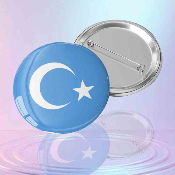 Doğu Türkistan Bayrağı Gökbayrak Yaka Rozeti dogu-turkistan-gokbayrak-bayragi-tasarimli-igneli-metal-farkindalik-ve-destek-icin-yaka-rozeti