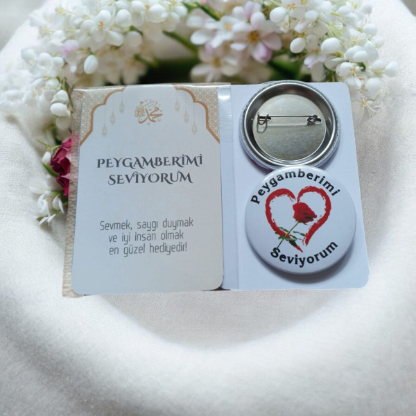 peygamberimi-seviyorum-yazili-kalp-ve-gul-desenli-metal-yaka-rozeti-ve-ozel-mesajli-teklif-karti-seti